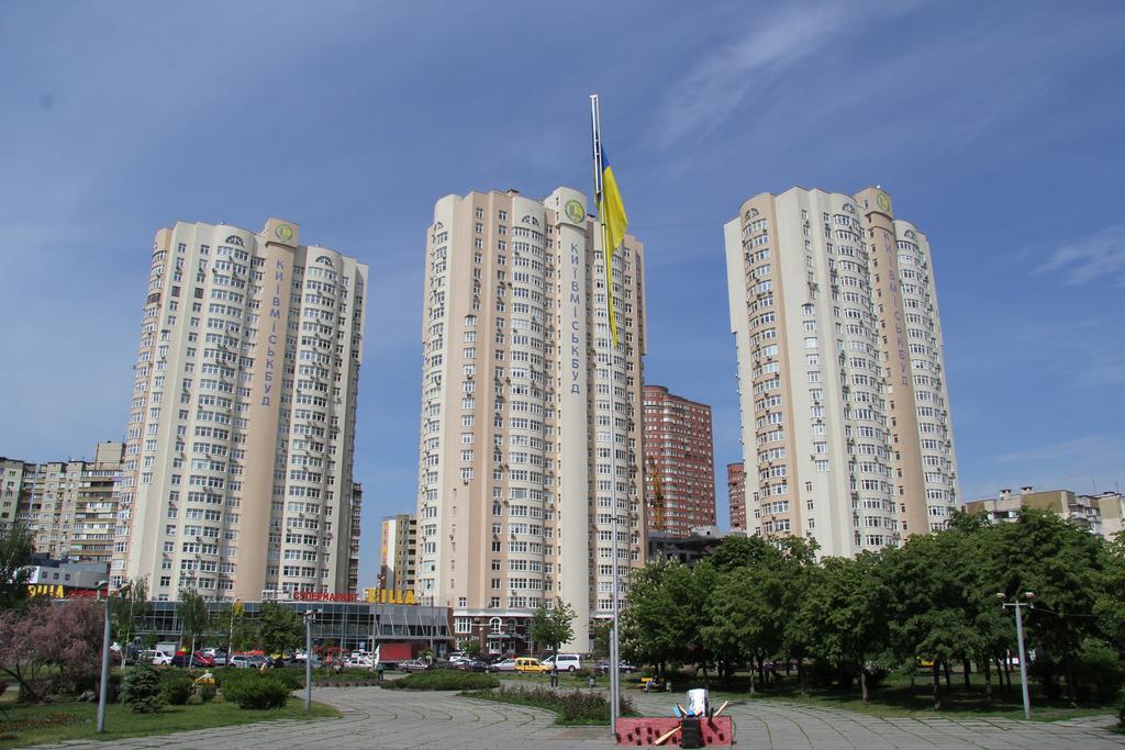 Solo Apartment Dragomanova Kiev Extérieur photo